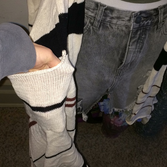 Asymmetrical sweater cardigan - Picture 3 of 4